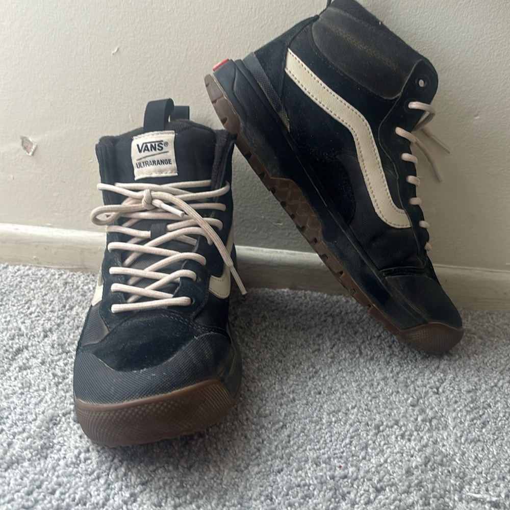 Vans ultrarange exo 
For outdoors hiking trail walks runs